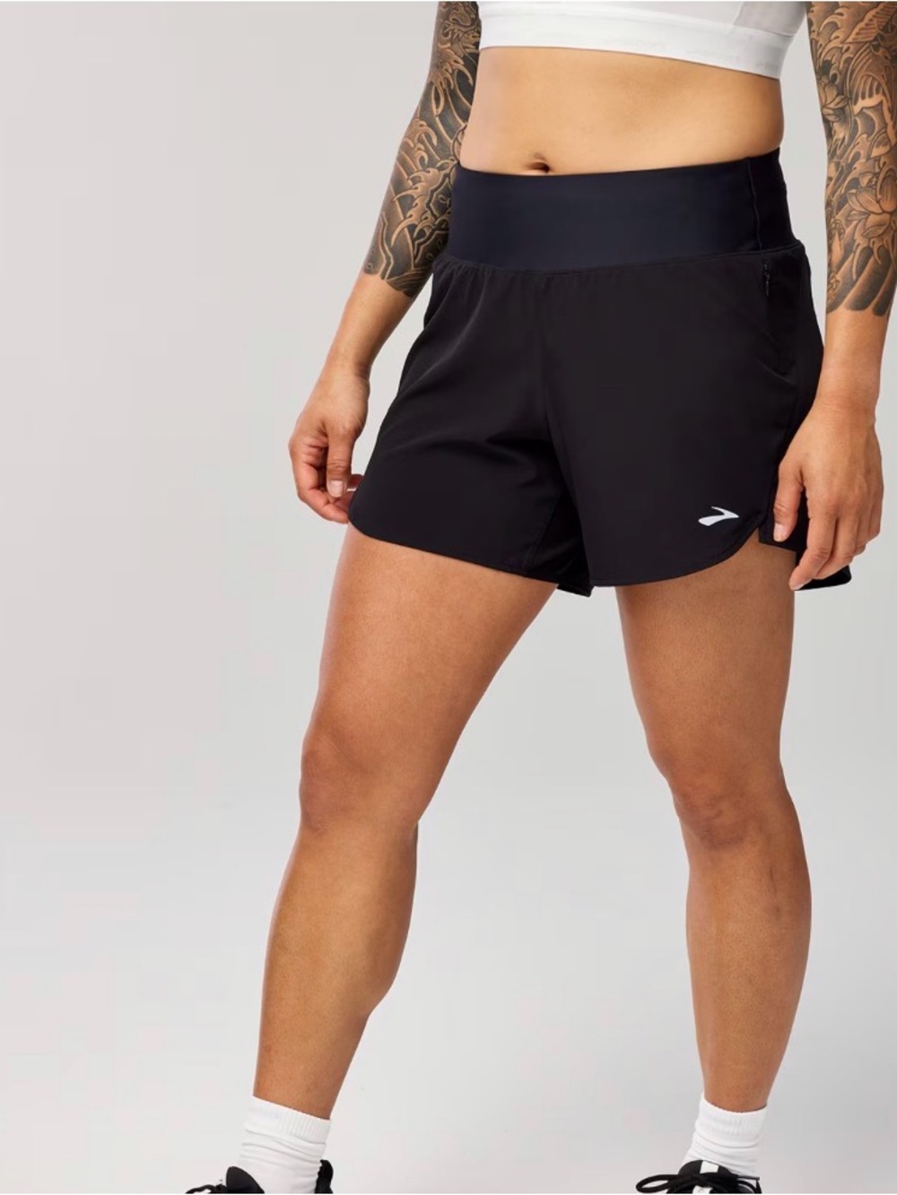 Brooks Women’s Chaser Running Activewear Shorts Large Black 5” inseam